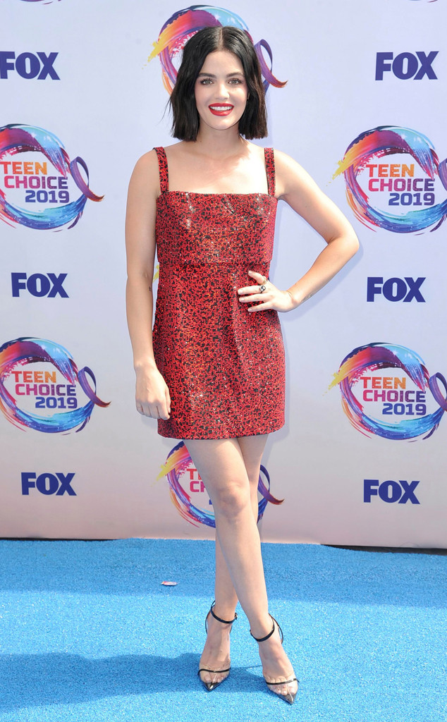 Teen Choice Awards 2019 Red Carpet Fashion: See the Stars' Looks
